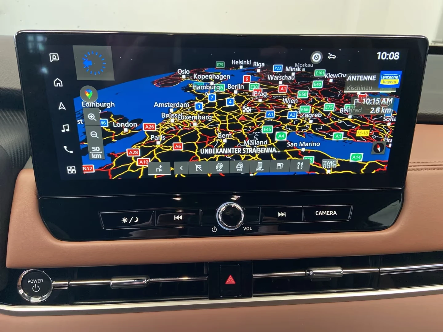 Mitsubishi Outlander 2.4PHEV/306HP/TOP LUXURY/PANO/360/HUD/YAMAHA/203h, снимка 13 - Автомобили и джипове - 54371310