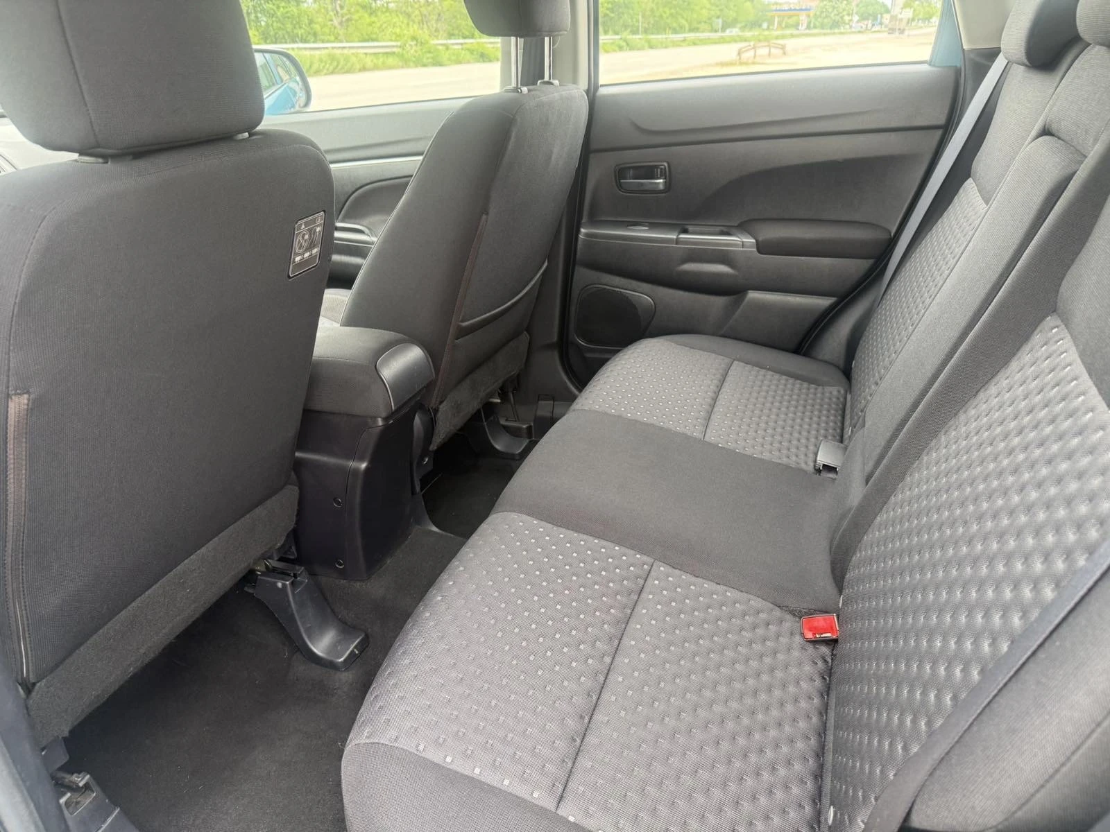 Mitsubishi ASX 1.8 DID 116 к.с. 4х4 ЕВРО 5, снимка 11 - Автомобили и джипове - 54554740