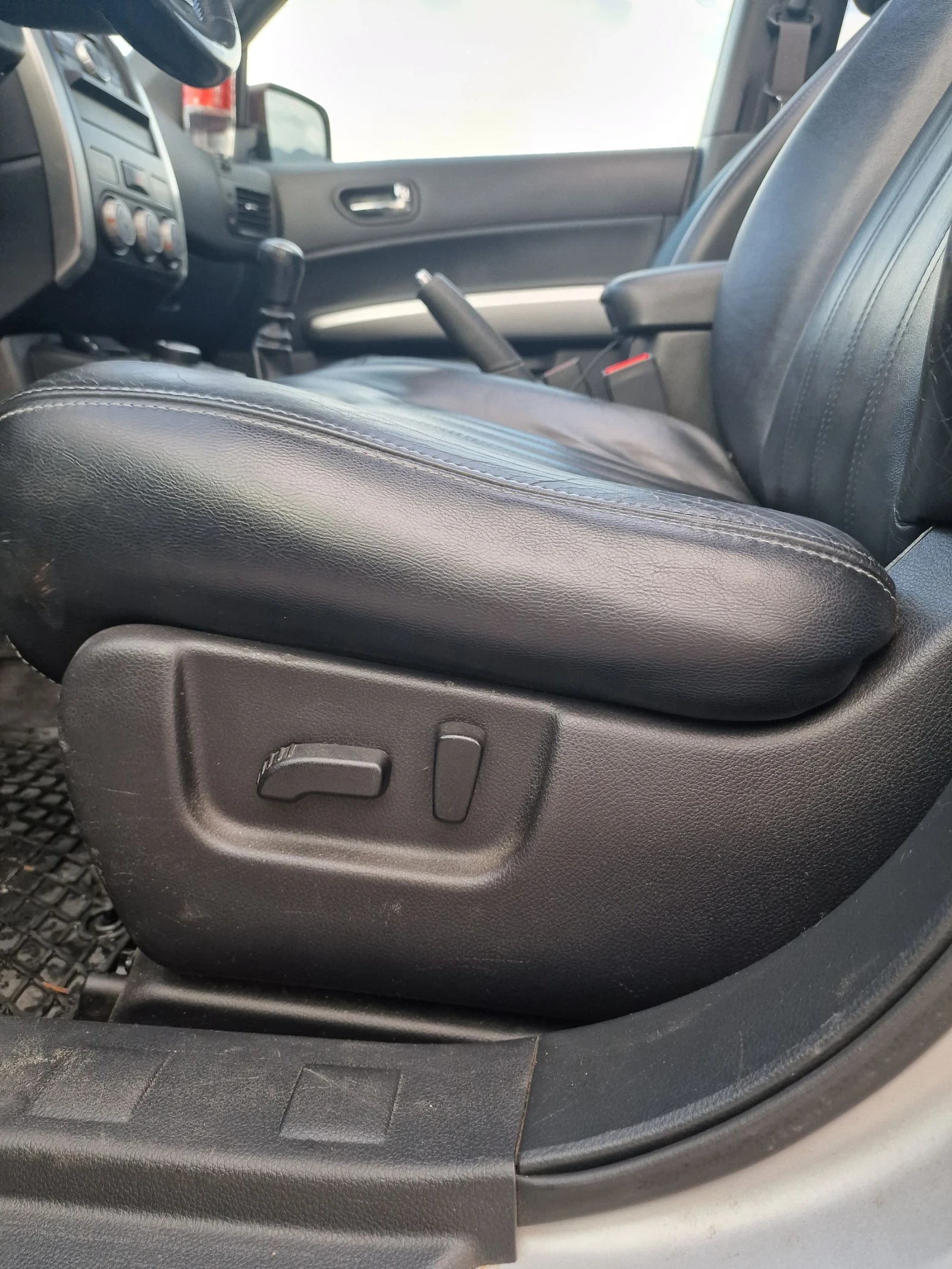 Nissan X-trail Кожа, панорама, теглич, 4Хподгрев, 4х4, ел.седалки, снимка 17 - Автомобили и джипове - 54658111