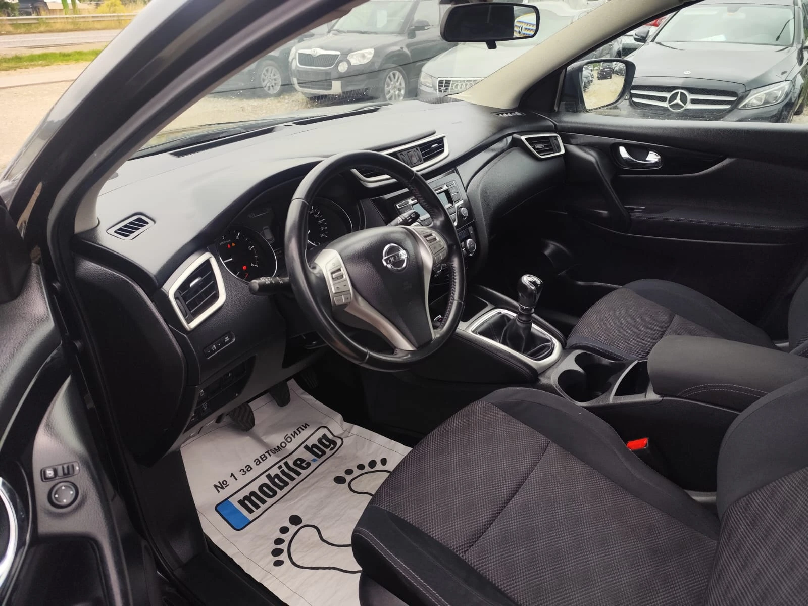 Nissan Qashqai 1.5 дизел Италия, снимка 11 - Автомобили и джипове - 55160972