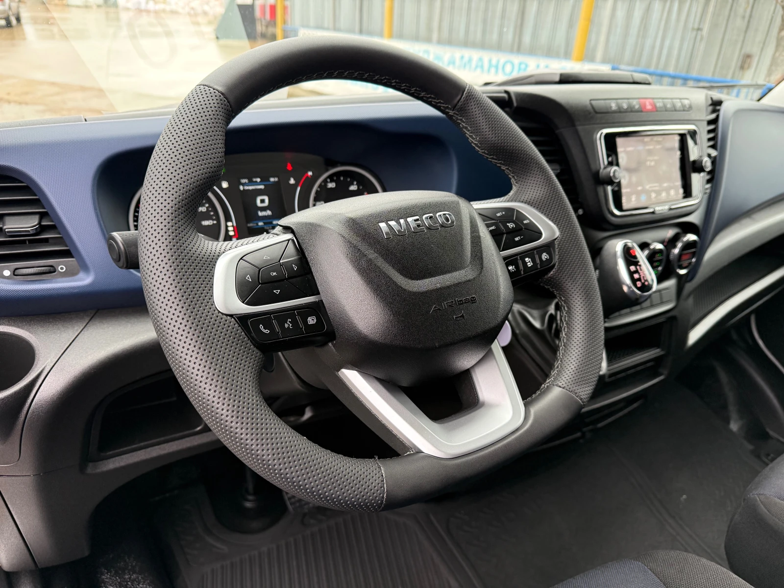 Iveco Daily 35S18 HI MATIC 3.0 D | Mobile.bg � ����������� 11