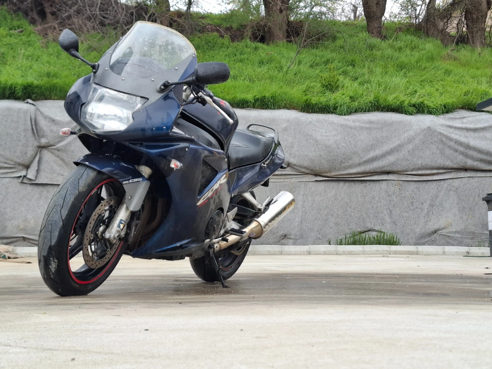 Honda Cbr  Honda Cbr 1100 XX  Blackbird, снимка 1