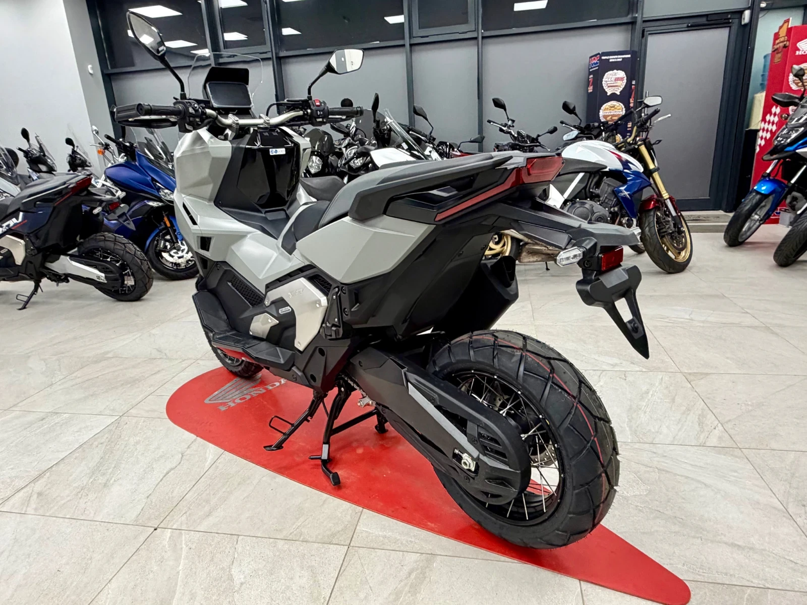 Honda X-ADV 750 Nardo Gray New, снимка 6 - Мотоциклети и мототехника - 50322281