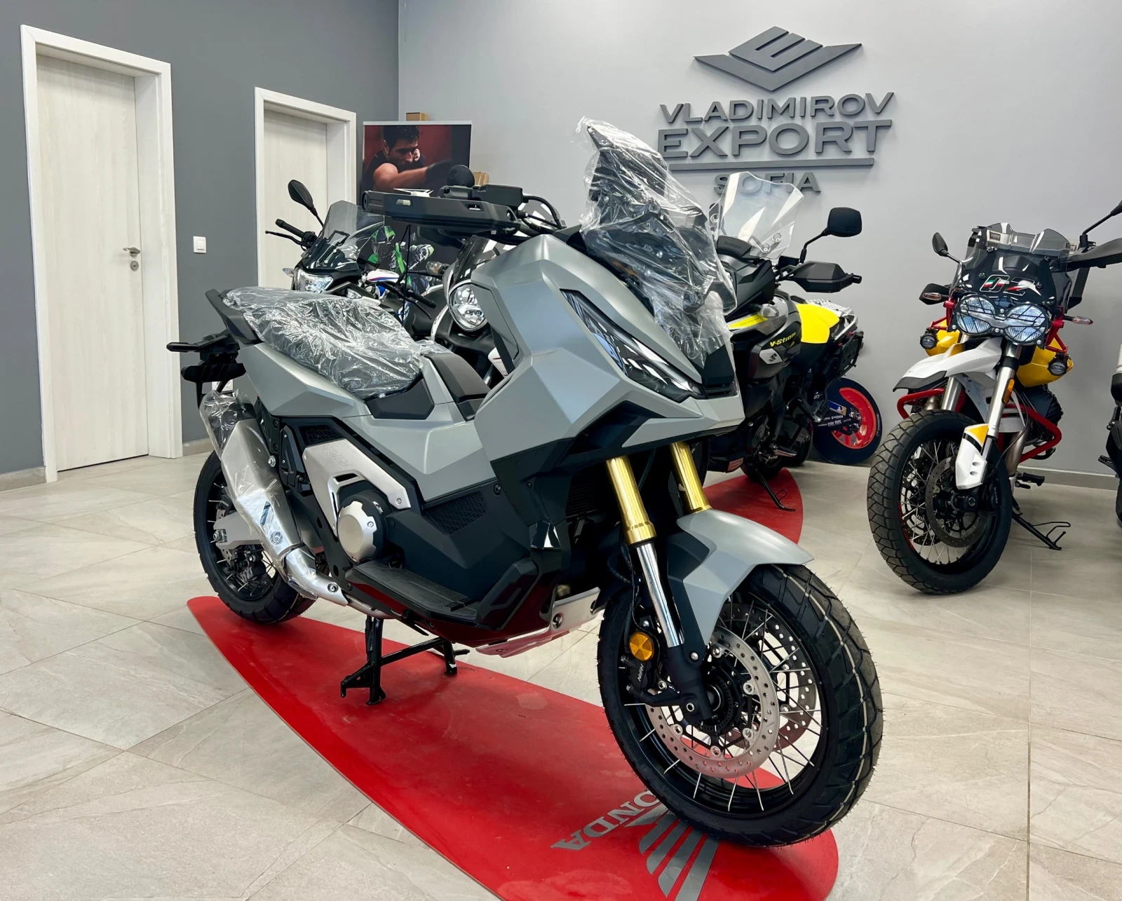 Honda X-ADV 750 Nardo Gray New - изображение 2