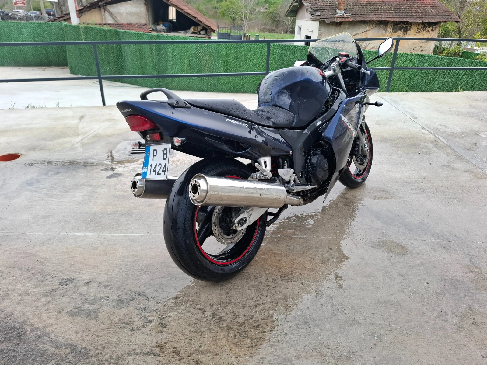 Honda Cbr  Honda Cbr 1100 XX  Blackbird - изображение 4