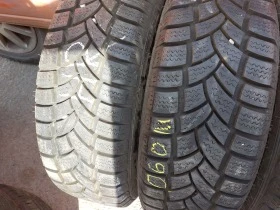 Гуми Зимни 205/70R15, снимка 2 - Гуми и джанти - 40489444