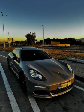  Porsche Panamera