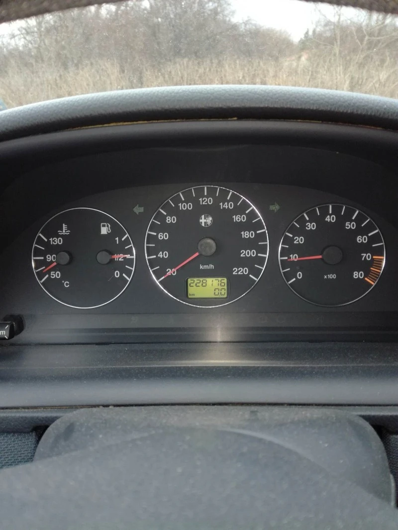 Alfa Romeo 146 1.4 t.spark, снимка 7 - Автомобили и джипове - 47380880