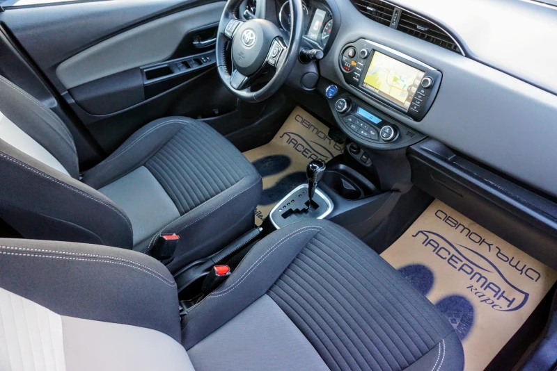 Toyota Yaris 1.5H ACTIVE , снимка 10 - Автомобили и джипове - 39994935