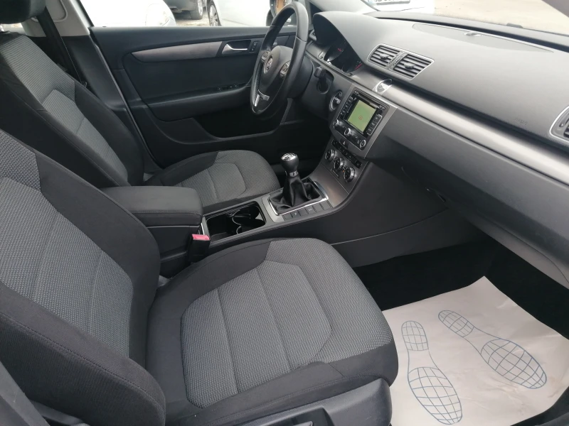 VW Passat 2.0 TDI Navi , снимка 12 - Автомобили и джипове - 48691738