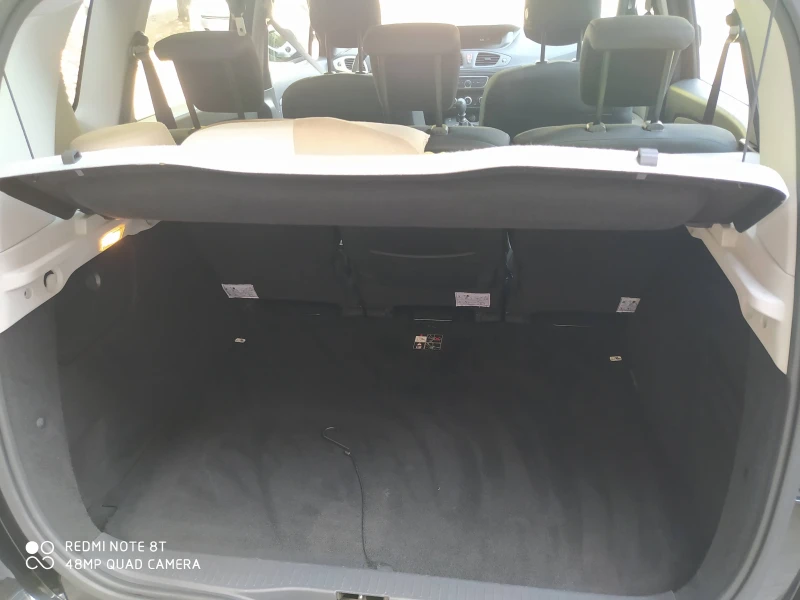 Renault Scenic, снимка 14 - Автомобили и джипове - 50174908