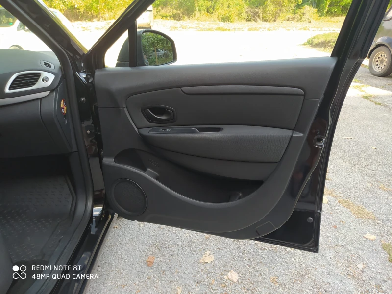 Renault Scenic, снимка 11 - Автомобили и джипове - 50174908