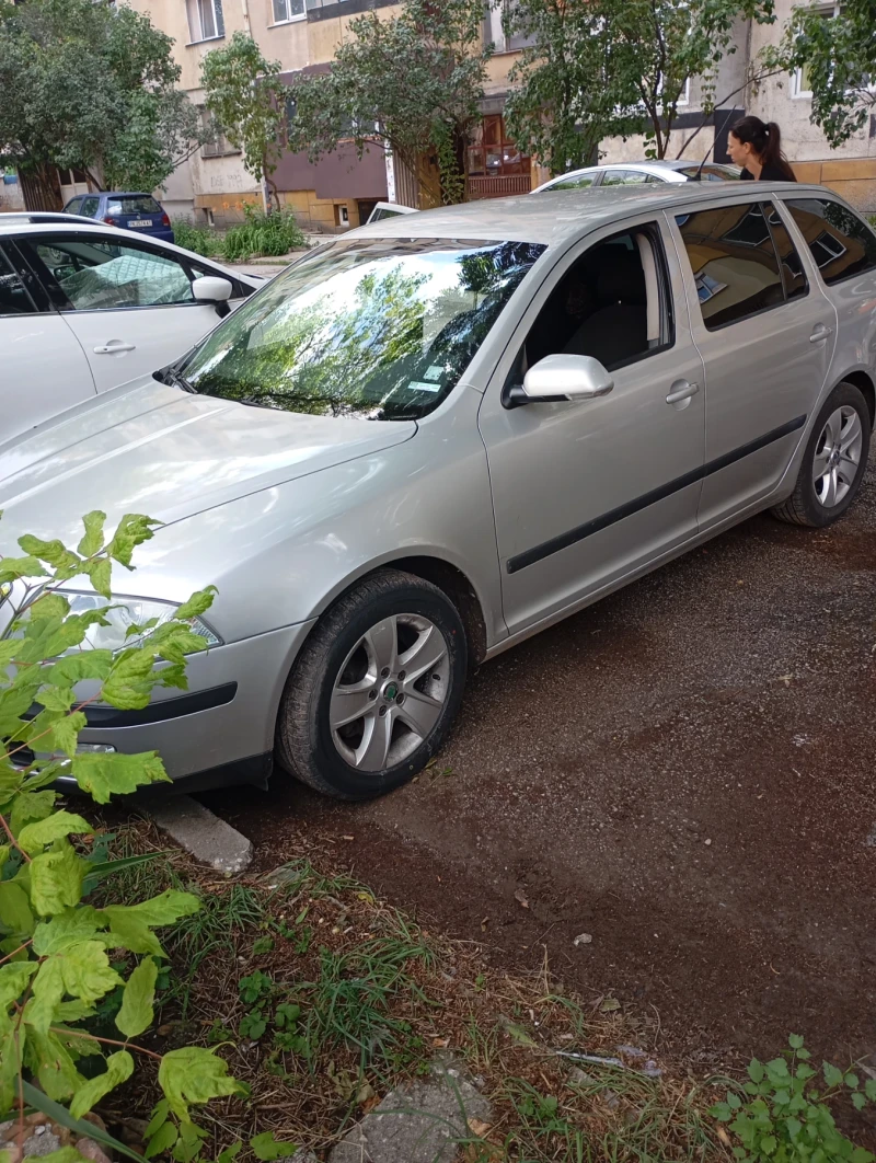 Skoda Octavia 2.0TDI ВММ, снимка 2 - Автомобили и джипове - 52435056