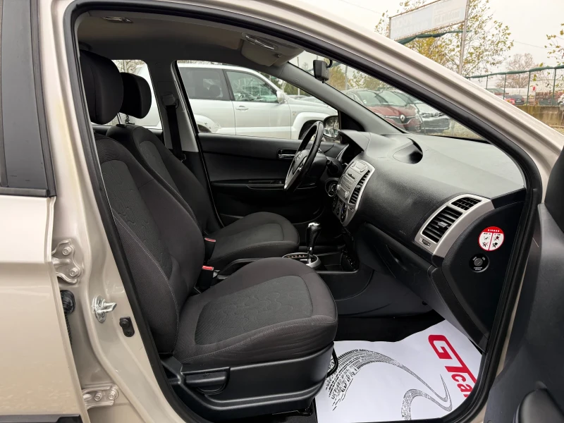Hyundai I20 1.4i АВТОМАТИК, снимка 14 - Автомобили и джипове - 52482705