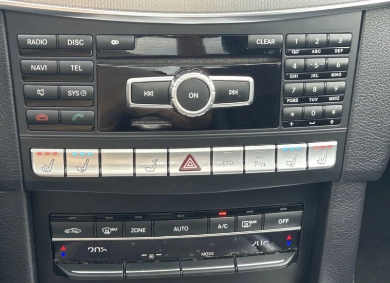 Mercedes-Benz E 350 AMG= 4= MATIC= DISTRONIC= OBDUHVANE= PODGREV= MASS, снимка 10 - Автомобили и джипове - 52713341