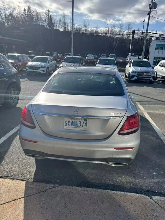 Mercedes-Benz E 450 * CARFAX * БЕЗ ПЪРВОНАЧАЛНА ВНОСКА, снимка 15 - Автомобили и джипове - 52862345