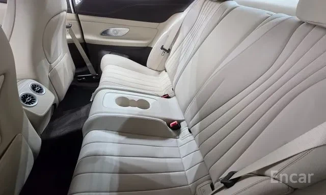Mercedes-Benz E 400 4Matic Coupe Обдухване Панорама 360 Кам 2 Ключа, снимка 13 - Автомобили и джипове - 55667941