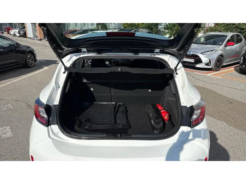 Toyota Corolla HB 1.8HSD COMFORT, снимка 10 - Автомобили и джипове - 56206051