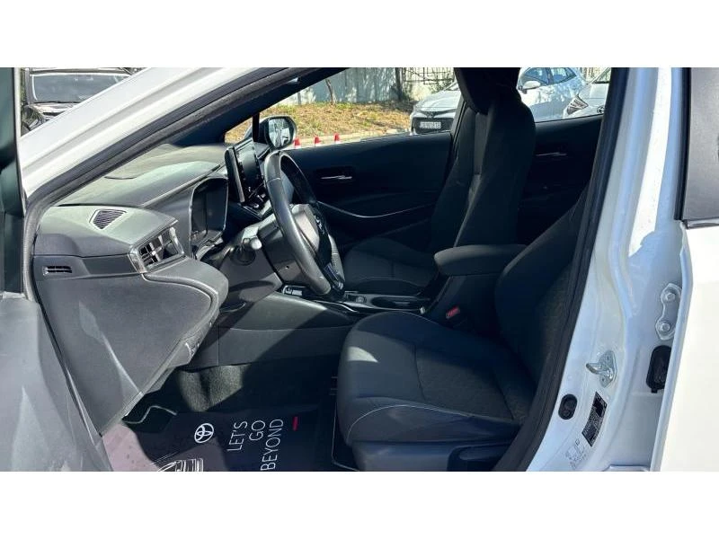 Toyota Corolla HB 1.8HSD COMFORT, снимка 12 - Автомобили и джипове - 56206051