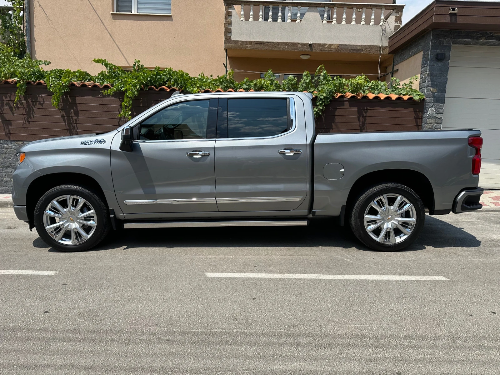 Chevrolet Silverado 6.2 High Country - изображение 4