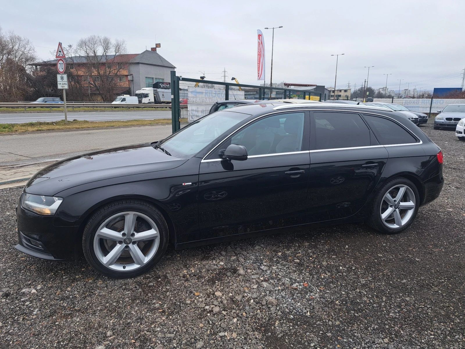 Audi A4 2.0TDI 143PS..S-LINE ITALIA - изображение 6