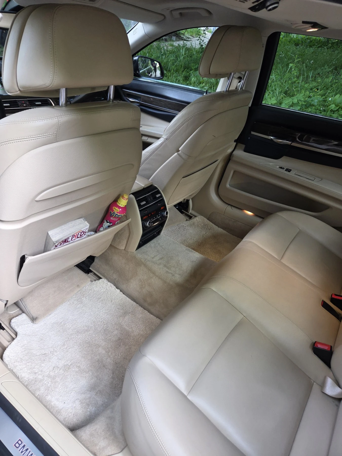 BMW 750  - изображение 10