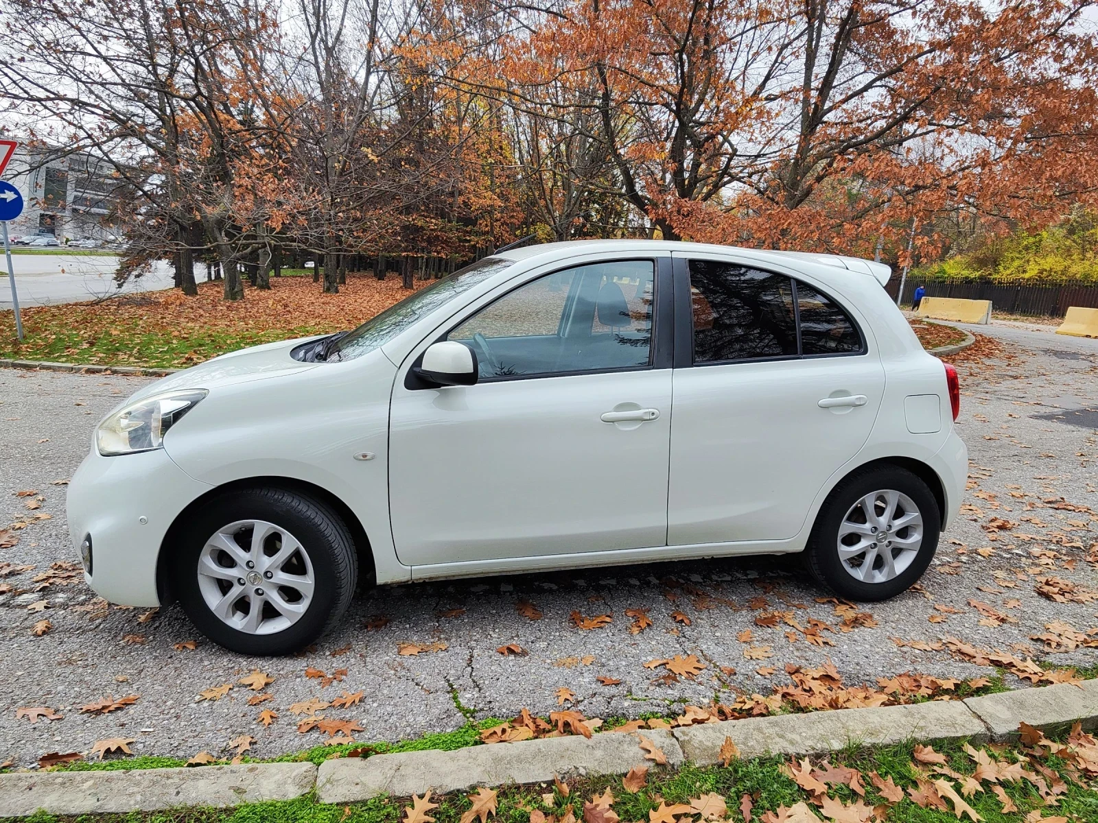 Nissan Micra Automatic  - изображение 4