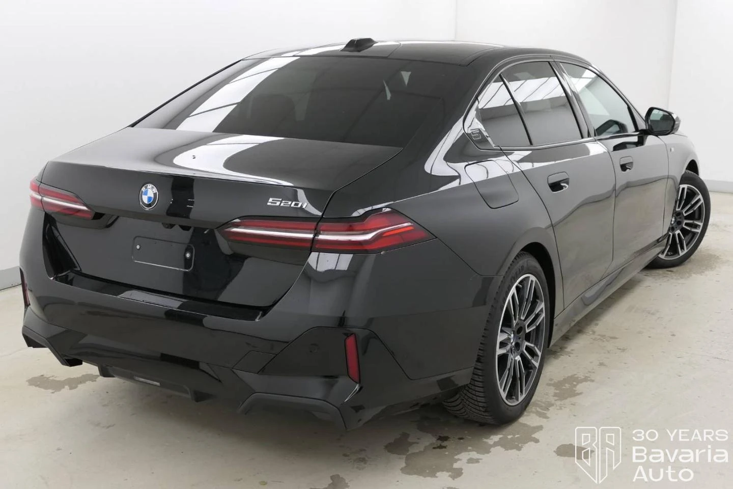 BMW 520 i M Sport Paket Steptronic - изображение 3