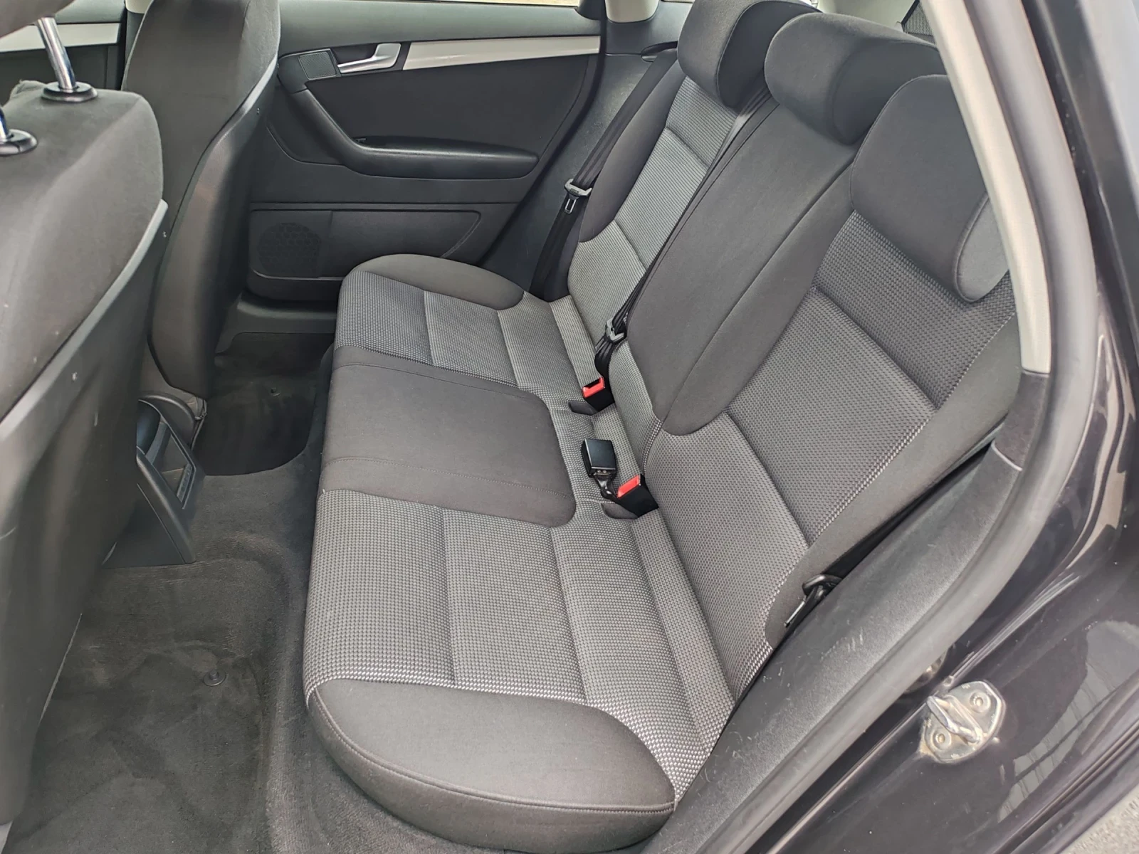 Audi A3 1.6TDI Face! Led! Xenon! Top! 180хил.км, снимка 14 - Автомобили и джипове - 54124688