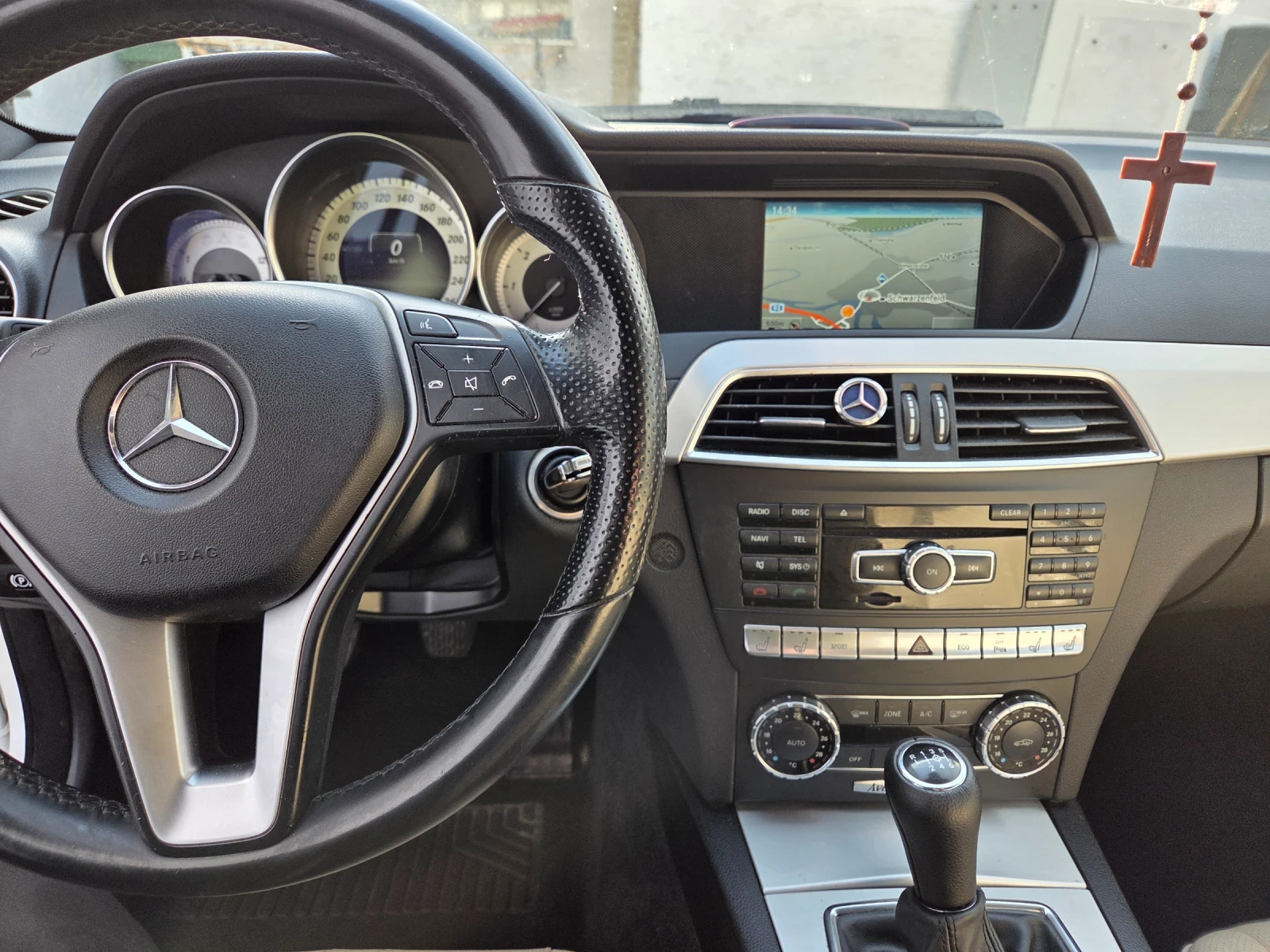 Mercedes-Benz C 250 Авангард Спорт , снимка 13 - Автомобили и джипове - 54271014