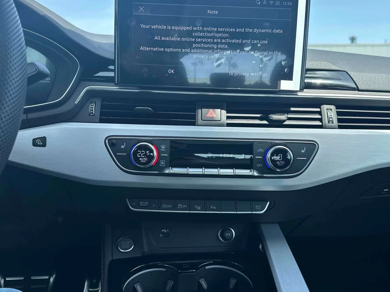 Audi A5 * Technik * 2 КЛЮЧА* ПОДГРЕВ* PANO* KEYLESS* , снимка 9 - Автомобили и джипове - 54308541