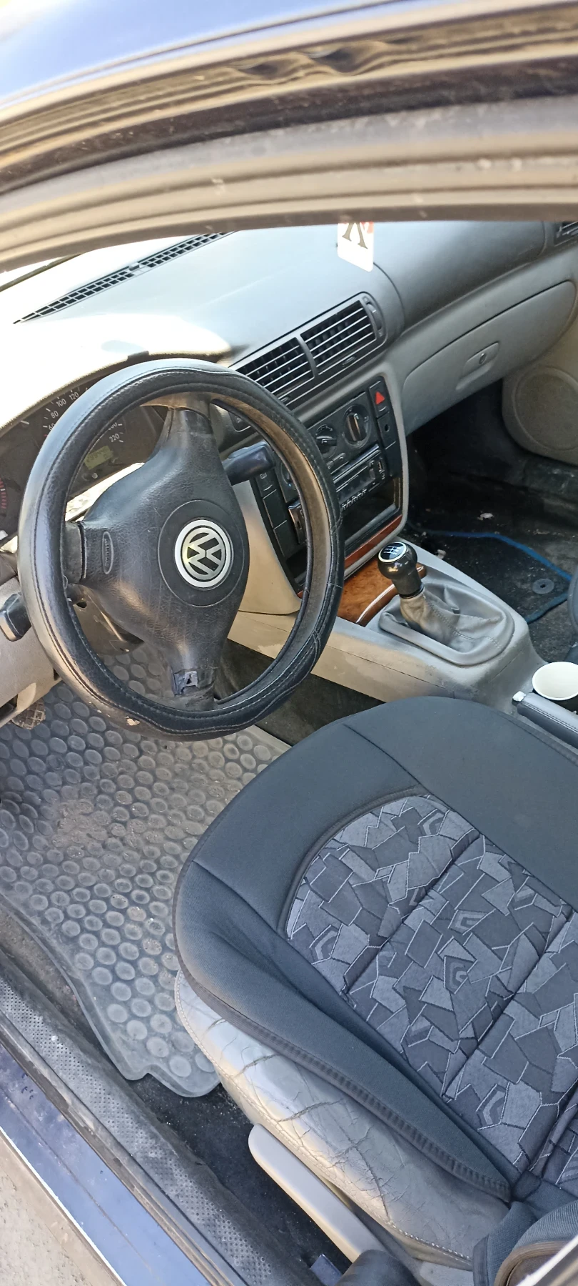 VW Passat 4, снимка 7 - Автомобили и джипове - 54503711