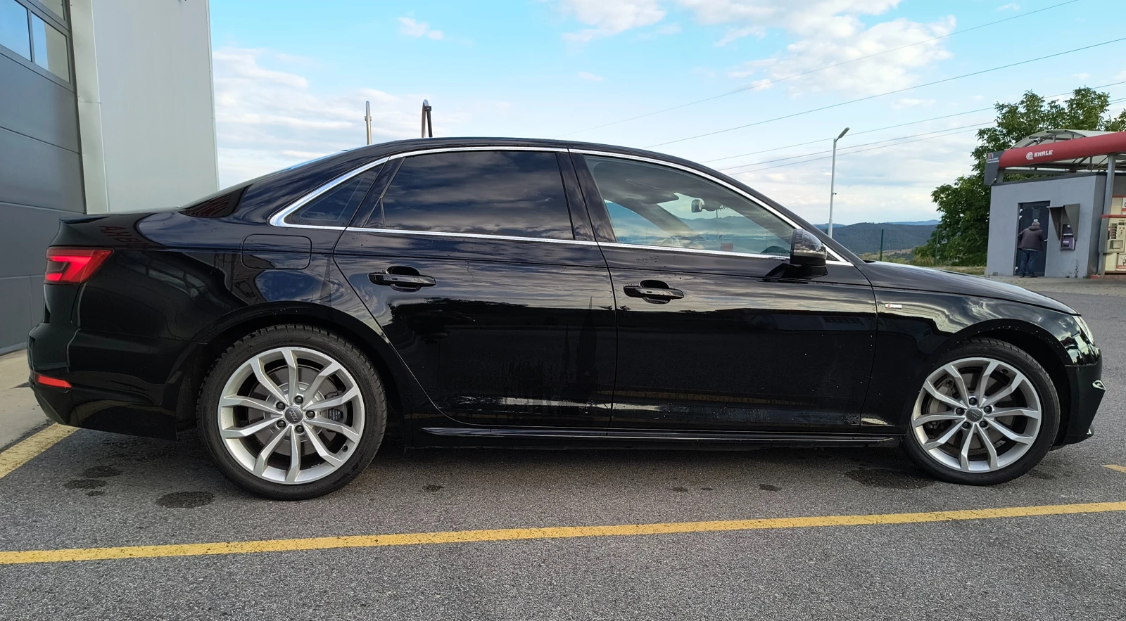 Audi A4 2.0TFSI Quattro S-line 107000km, снимка 5 - Автомобили и джипове - 55514423