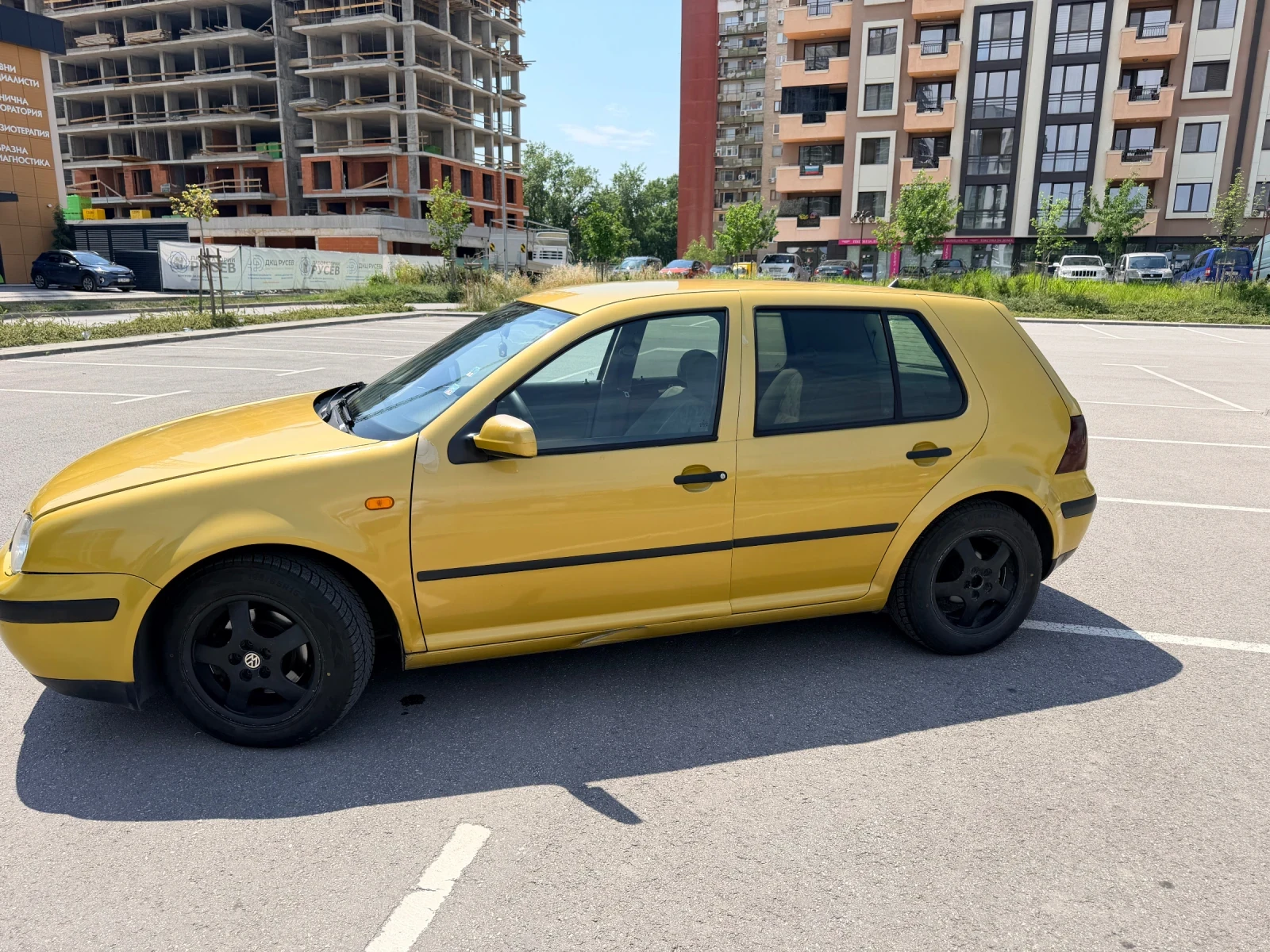 VW Golf 1.9 TDI 90 к.с., снимка 2 - Автомобили и джипове - 54801032