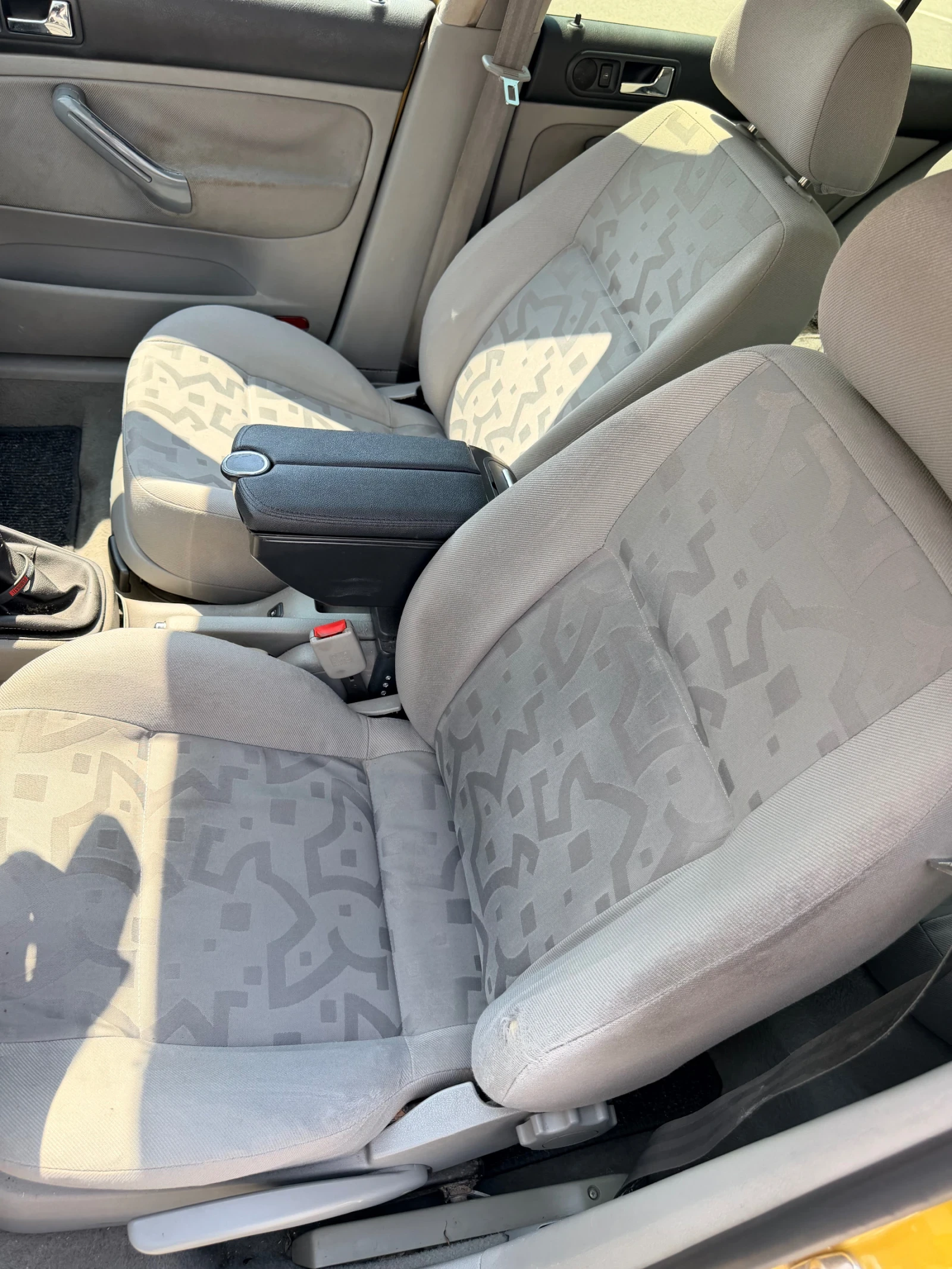 VW Golf 1.9 TDI 90 к.с., снимка 10 - Автомобили и джипове - 54801032