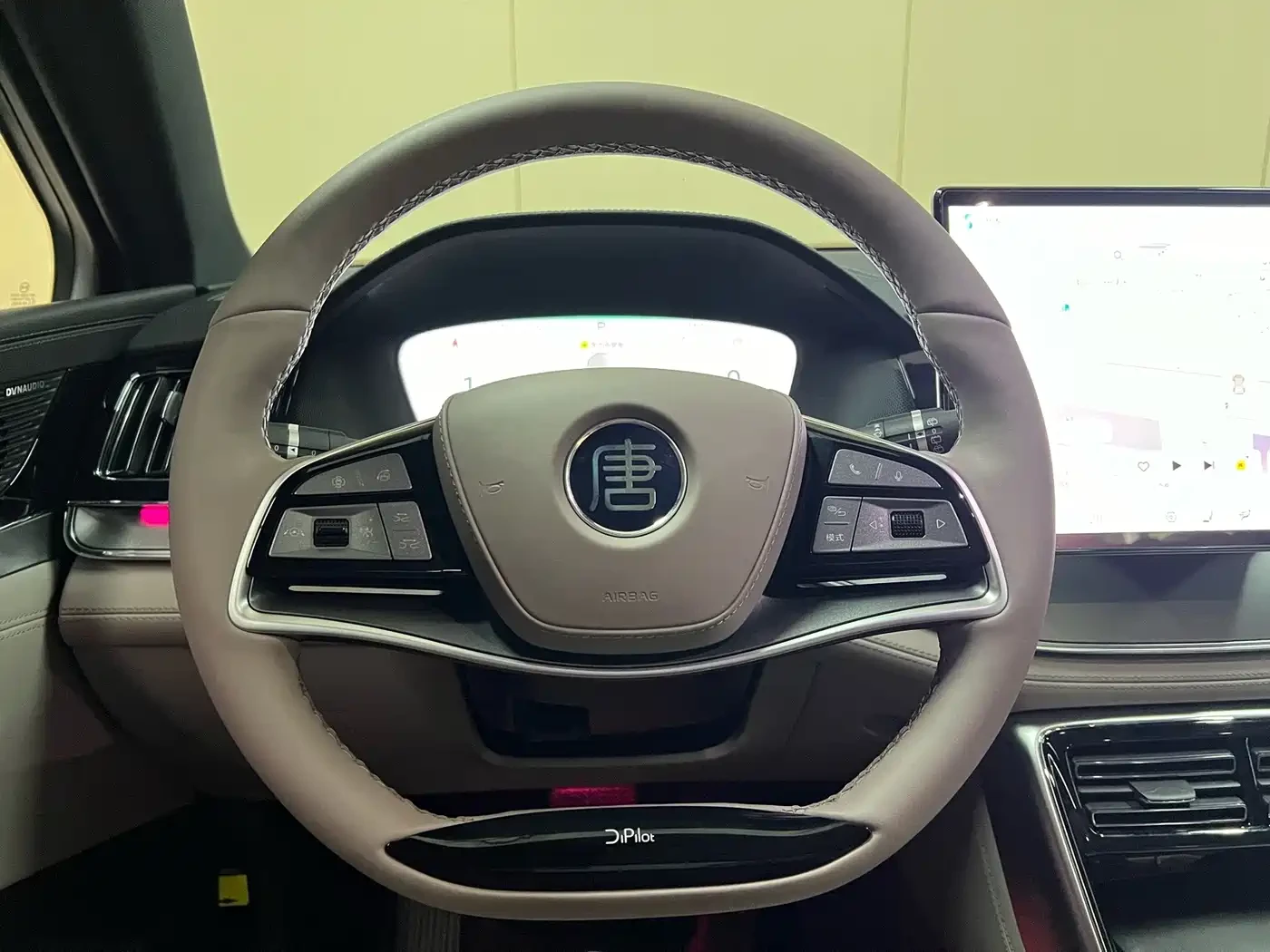 BYD Tang New Energy 2024 DM-p Glory Edition 215KM AWD Premi | Mobile.bg � ����������� 10