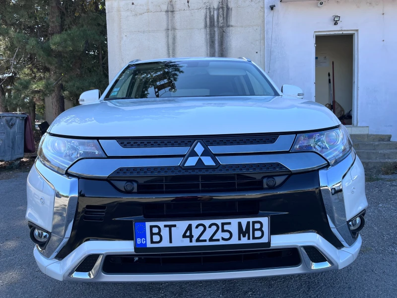 Mitsubishi Outlander  PHEV 2.4, снимка 8 - Автомобили и джипове - 47169599