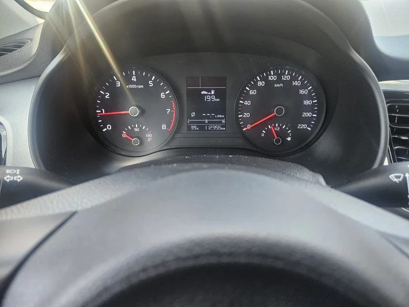 Kia Stonic 1.2, снимка 12 - Автомобили и джипове - 50953416