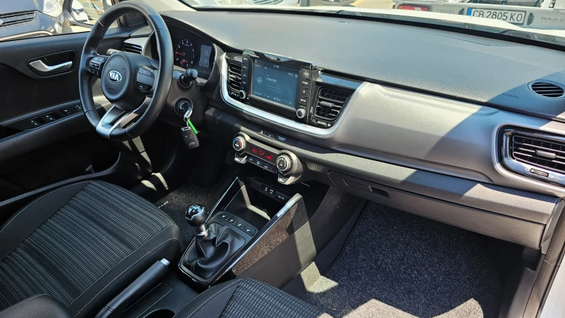 Kia Stonic 1.2, снимка 9 - Автомобили и джипове - 50953416