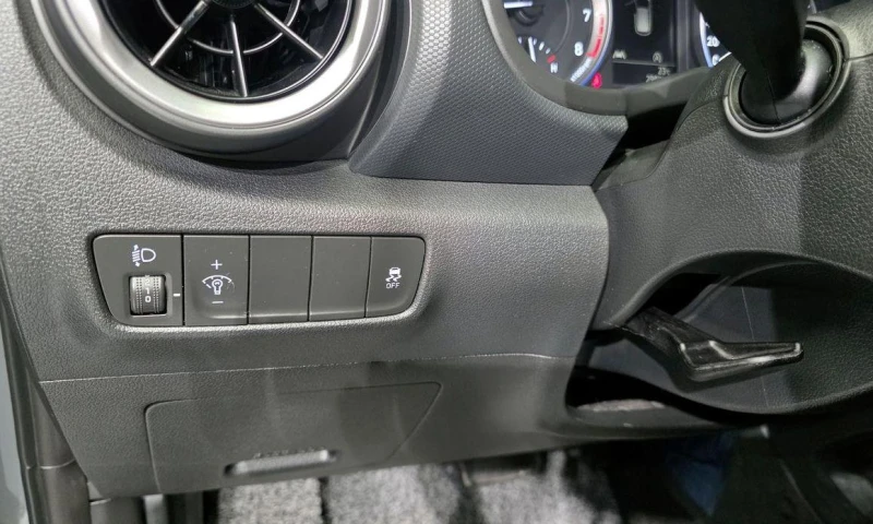 Hyundai Kona Gasoline 1.6 Turbo 2WD Modern, снимка 15 - Автомобили и джипове - 52112855