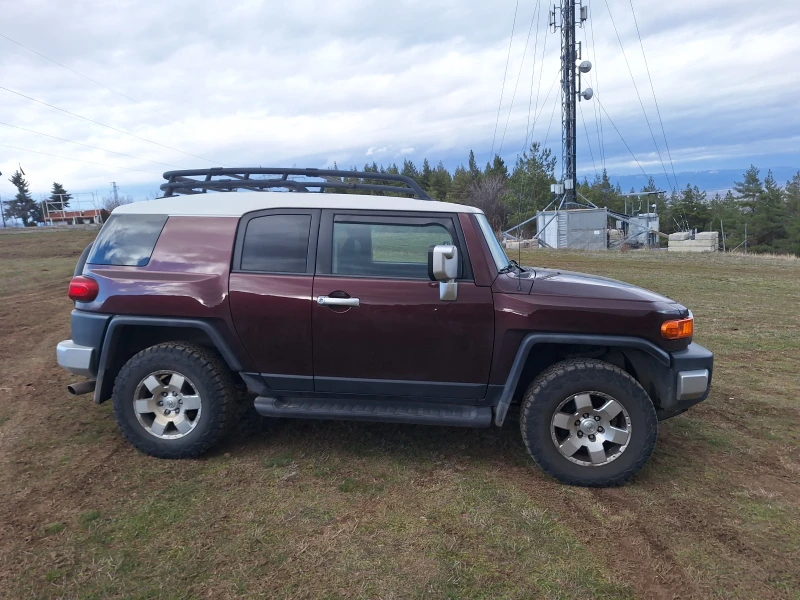 Toyota Fj cruiser 4.0 i V6 Automatic, LPG, А-Trac, Блокаж на диф, снимка 7 - Автомобили и джипове - 53294093