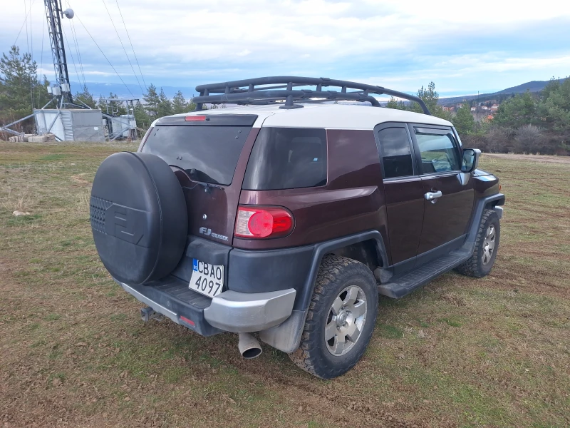 Toyota Fj cruiser 4.0 i V6 Automatic, LPG, А-Trac, Блокаж на диф, снимка 3 - Автомобили и джипове - 53294093
