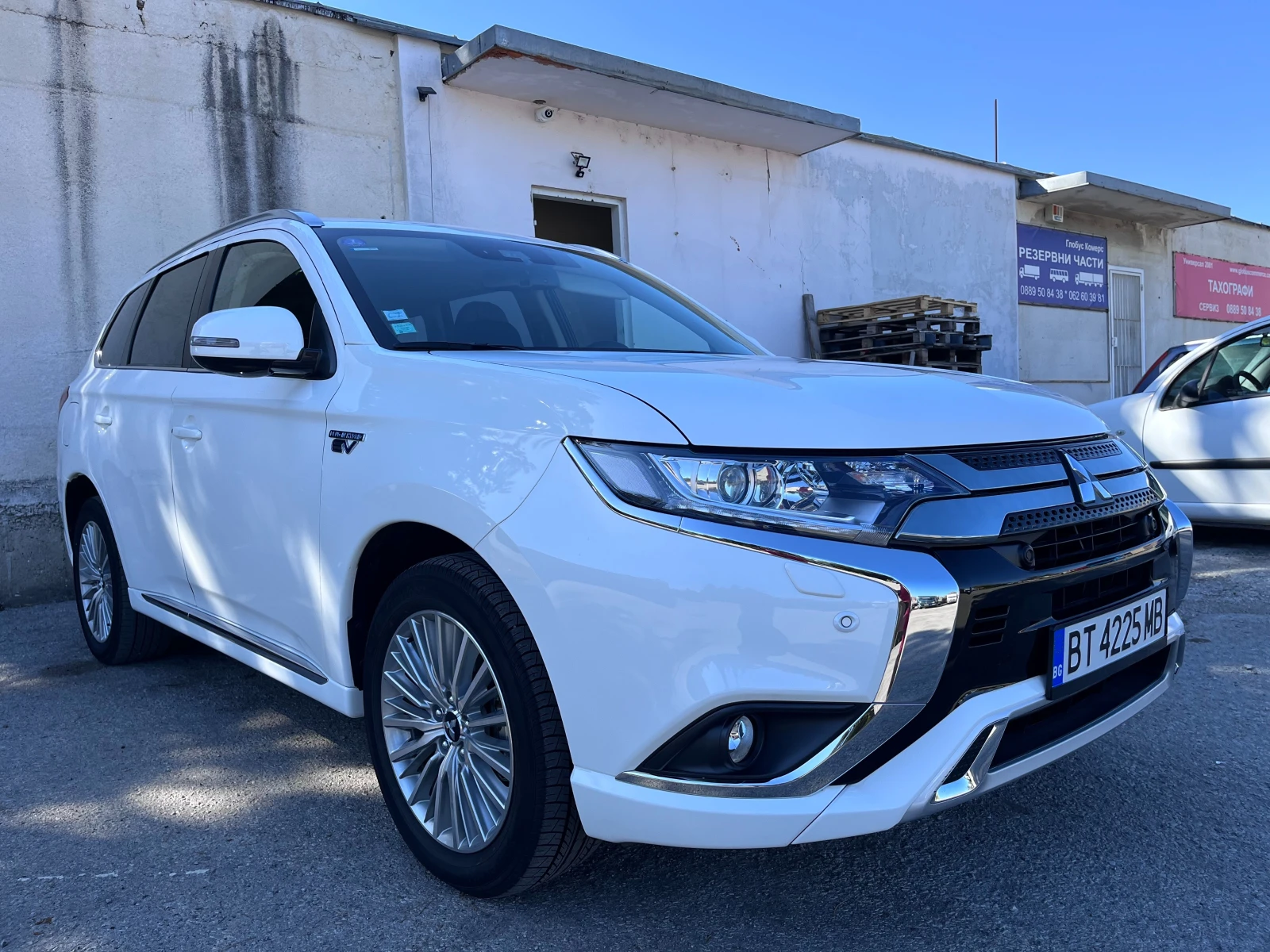 Mitsubishi Outlander  PHEV 2.4 | Mobile.bg   1