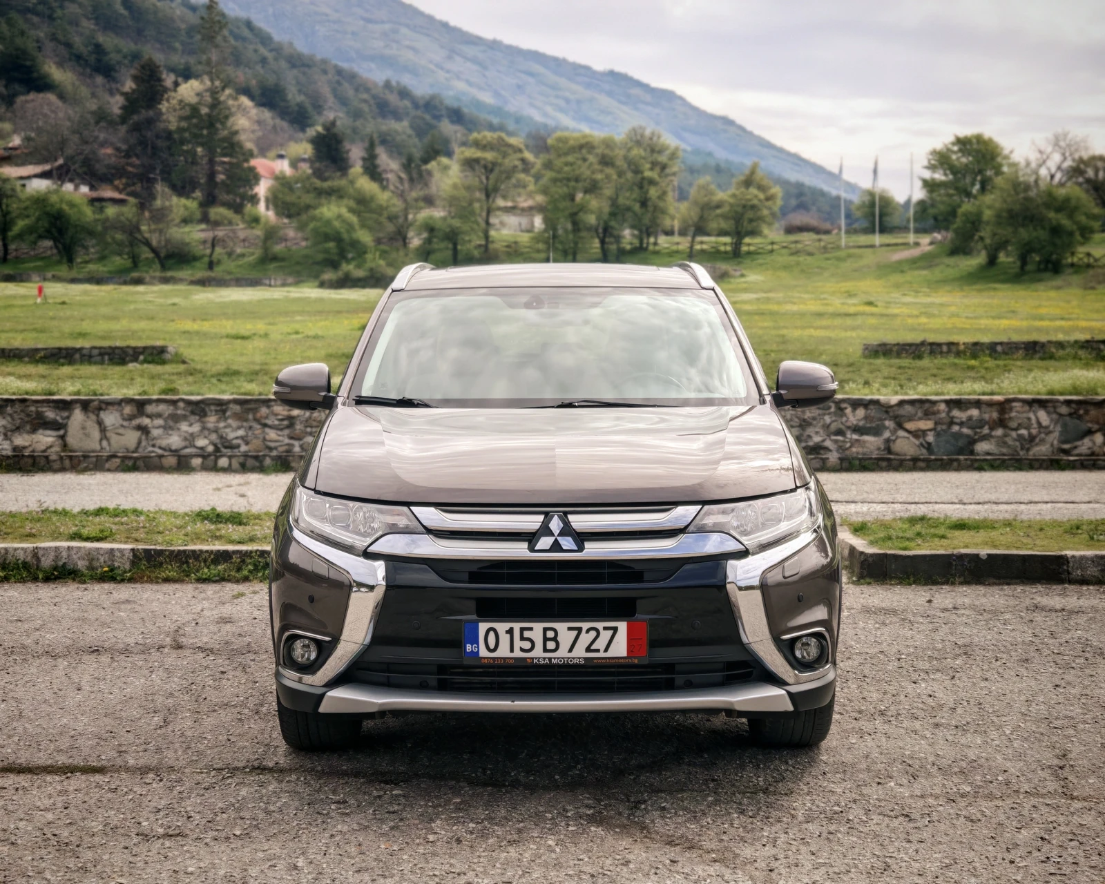 Mitsubishi Outlander 4WD 2.2 АВТОМАТ НАВИ Keylessgo 6+ 1 - изображение 2