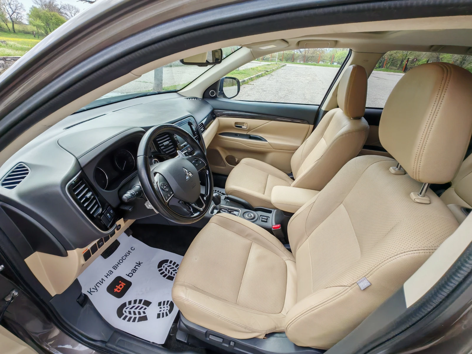 Mitsubishi Outlander 4WD 2.2 АВТОМАТ НАВИ Keylessgo 6+ 1 - изображение 9