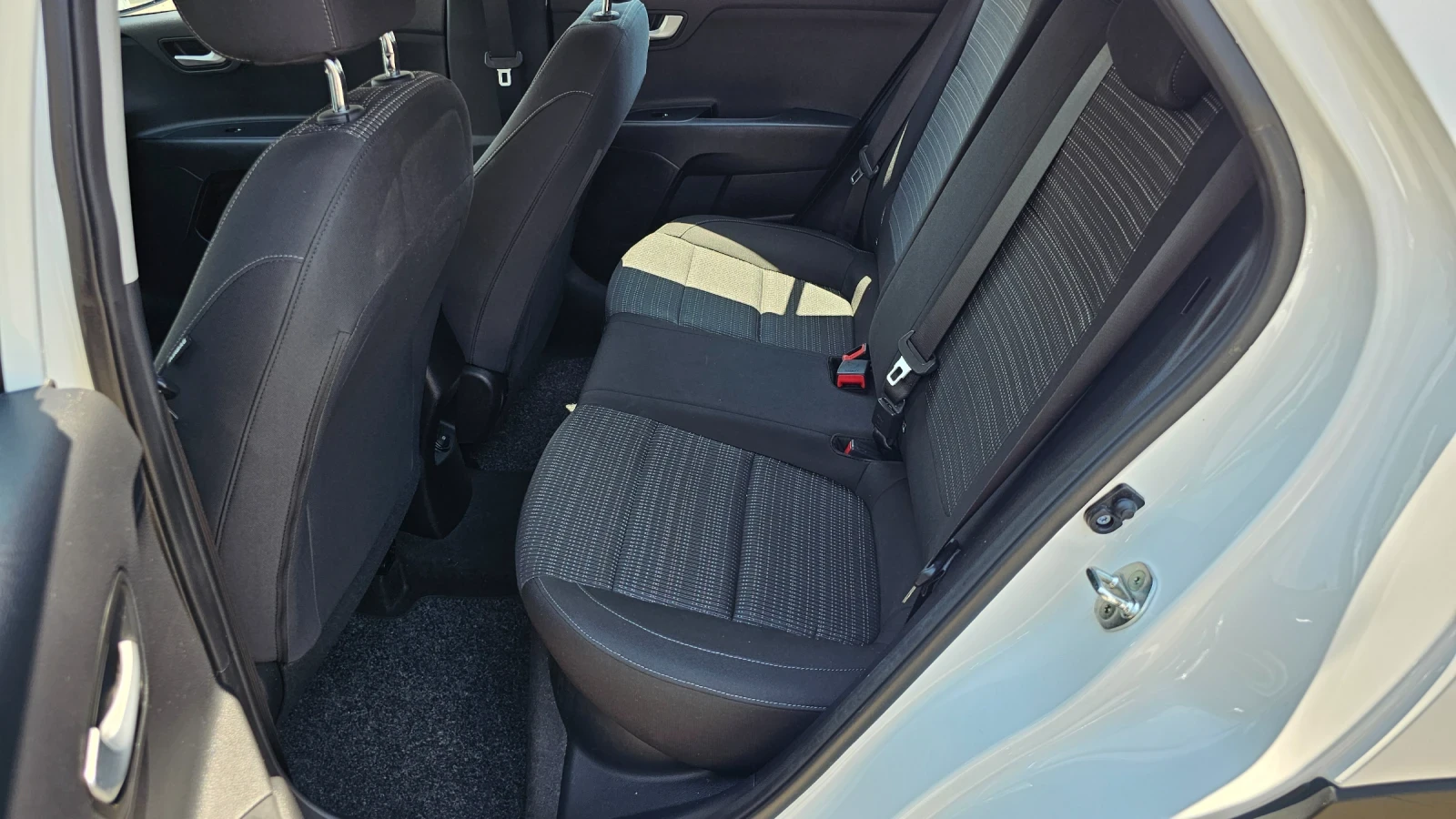 Kia Stonic 1.25i ТОП  | Mobile.bg — изображение 14