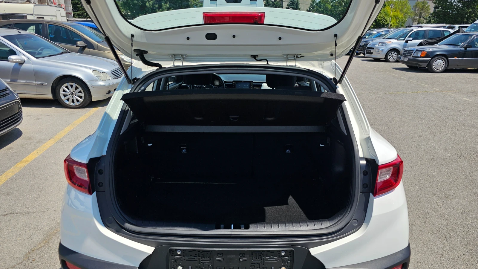 Kia Stonic 1.25i ТОП  | Mobile.bg — изображение 15