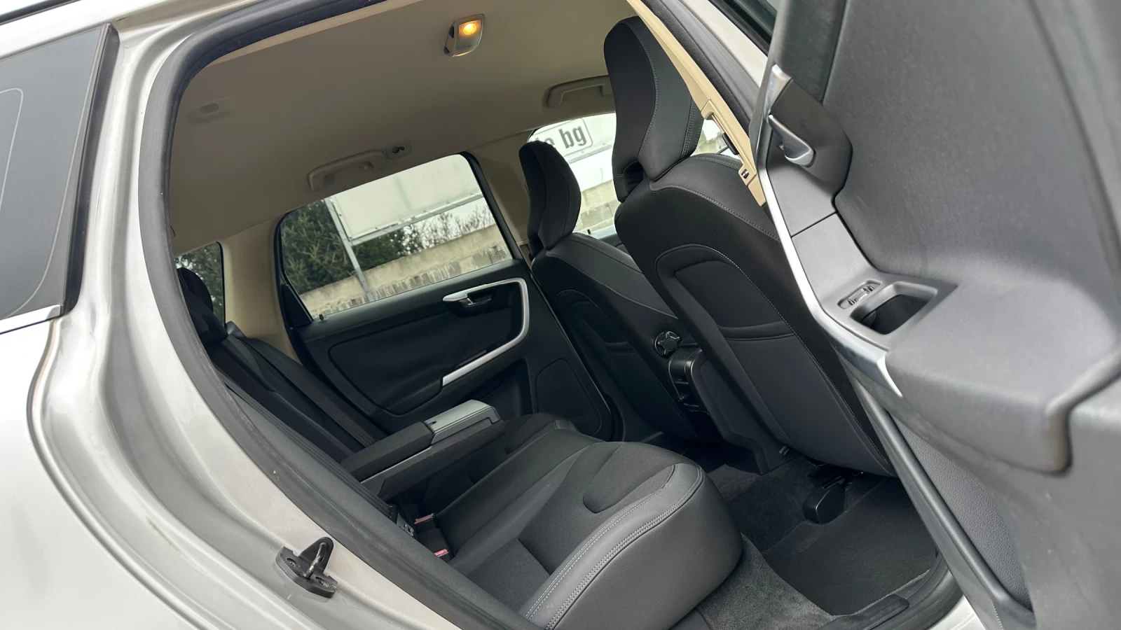 Volvo XC60 2.4 momentum AWD 163k.6-��������! | Mobile.bg � ����������� 15