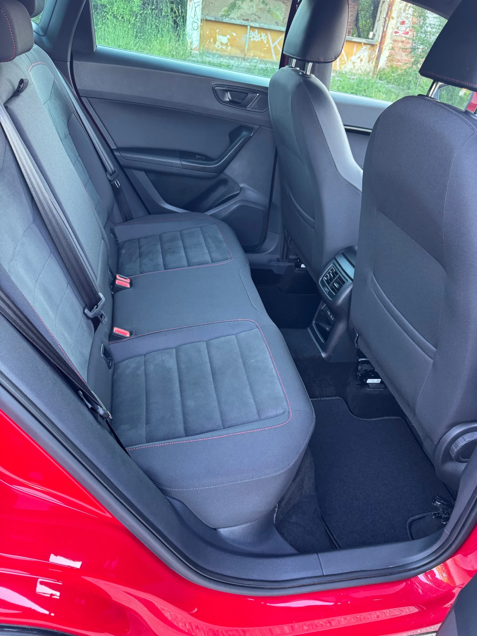 Seat Ateca 2.0FR 4x4, снимка 10 - Автомобили и джипове - 54690604