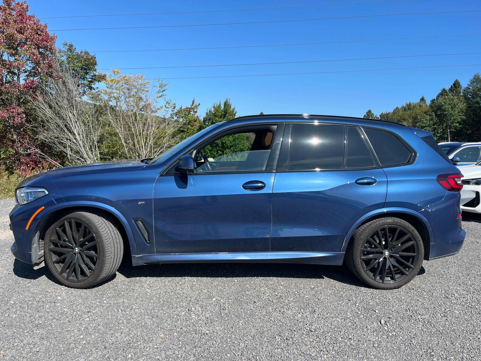 BMW X5 M50i | CARFAX | ГЛАВНО ПРЕДСТАВИТЕЛСТВО НА BMW, снимка 3 - Автомобили и джипове - 56039360